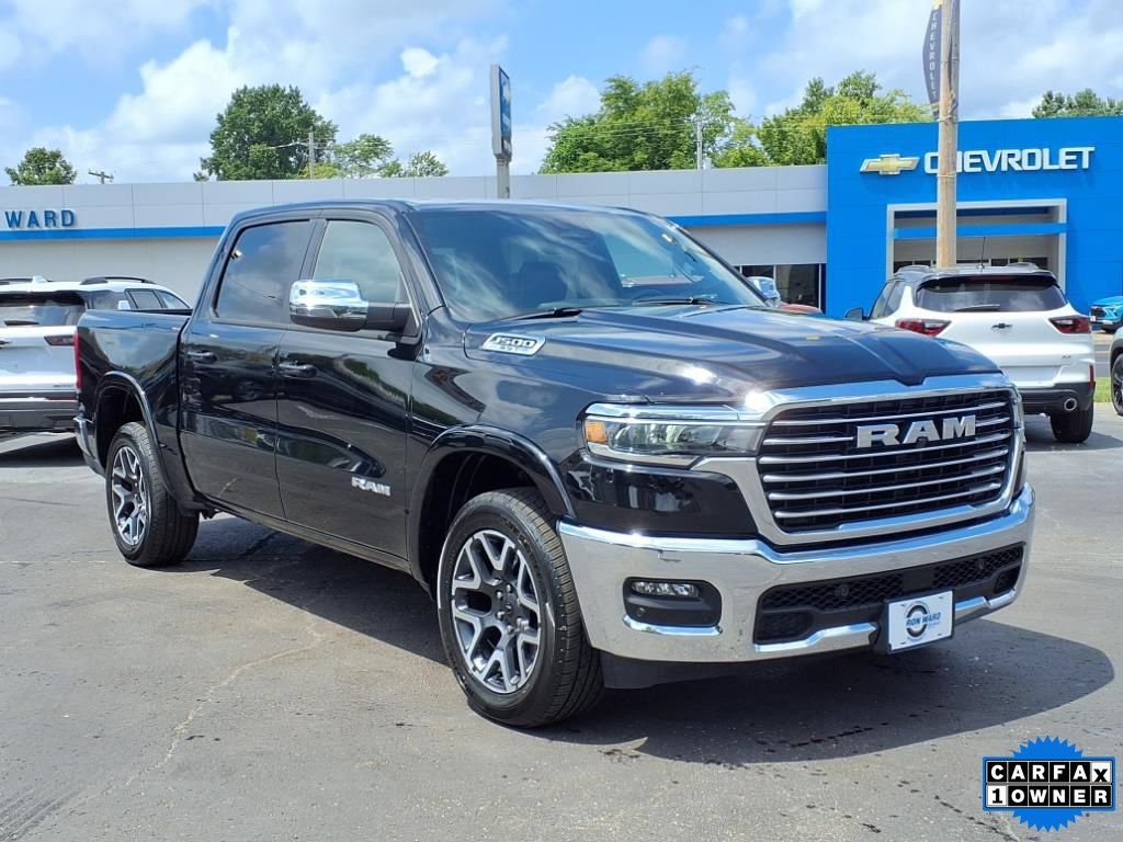 Used 2025 RAM 1500 Laramie AWD/4WD image 5