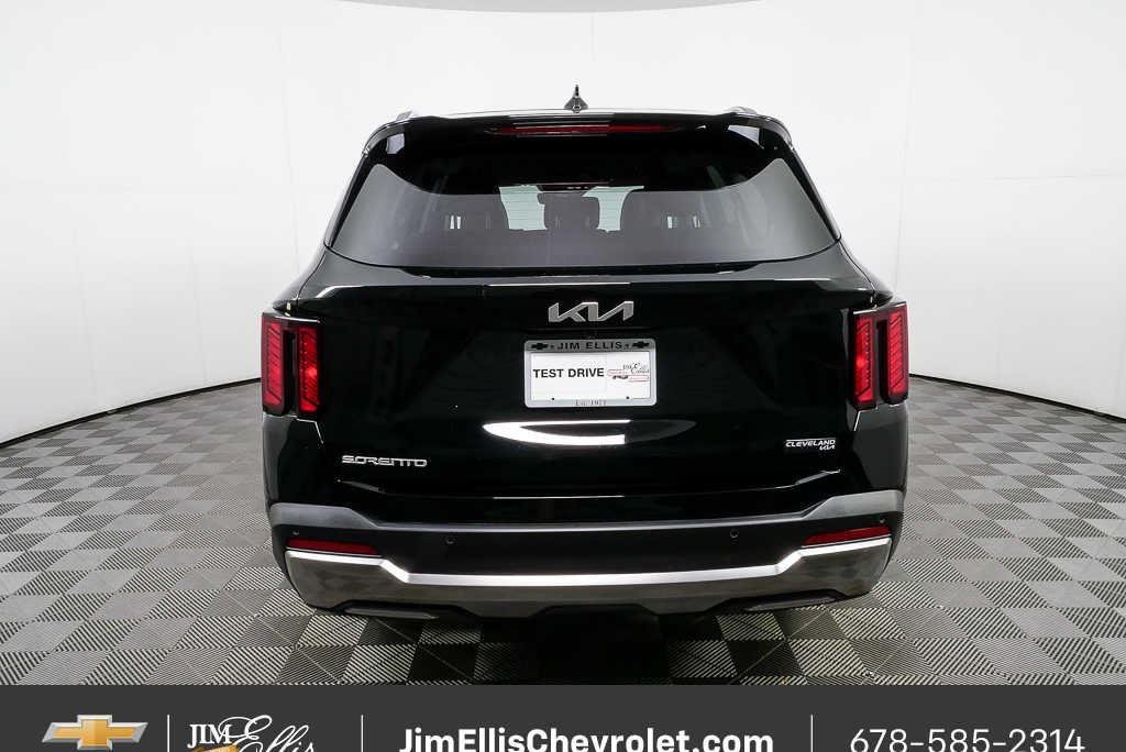 Used 2025 Kia Sorento S FWD image 28