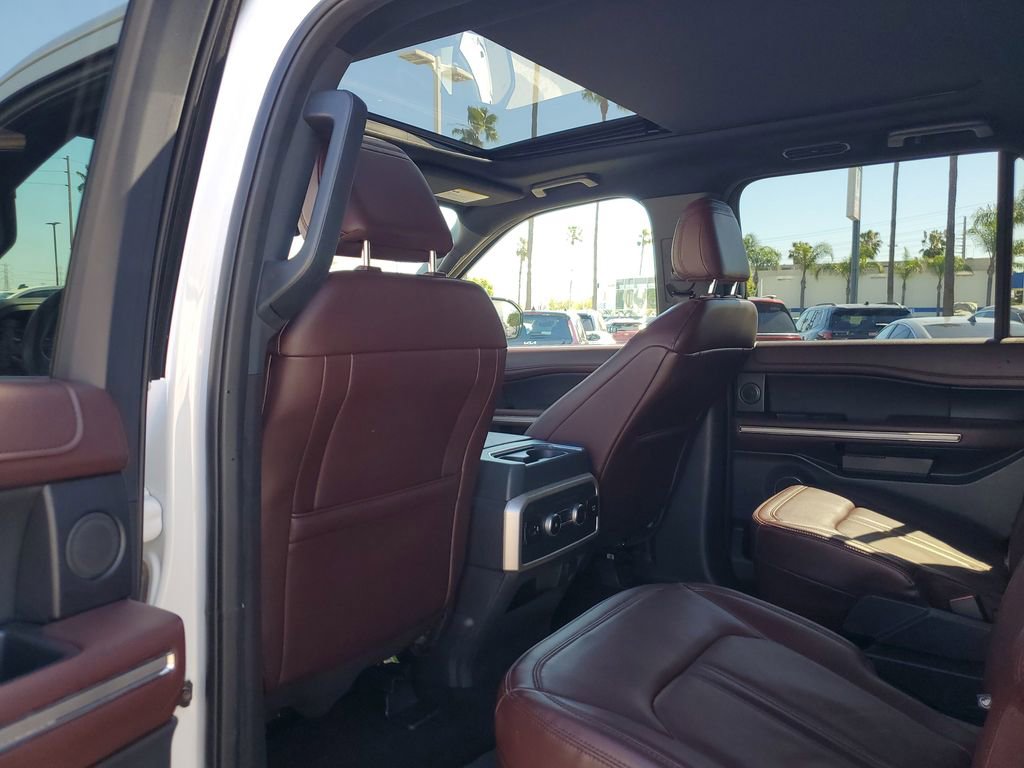 Used 2023 Ford Expedition Limited image 14