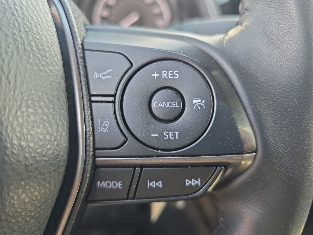 Used 2024 Toyota Camry SE image 23
