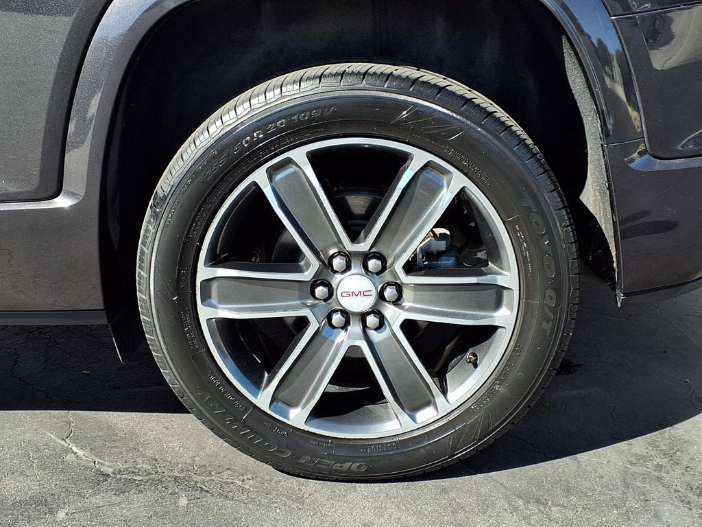 Used 2019 GMC Acadia Denali w/ Technology Package image 4