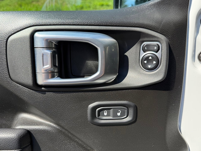 Used 2024 Jeep Gladiator Sport AWD/4WD image 13