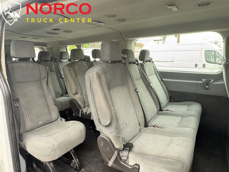 Used 2015 Ford Transit 350 XLT RWD image 3