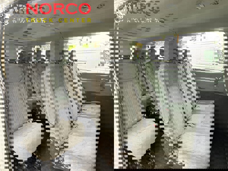 Used 2015 Ford Transit 350 XLT image 3