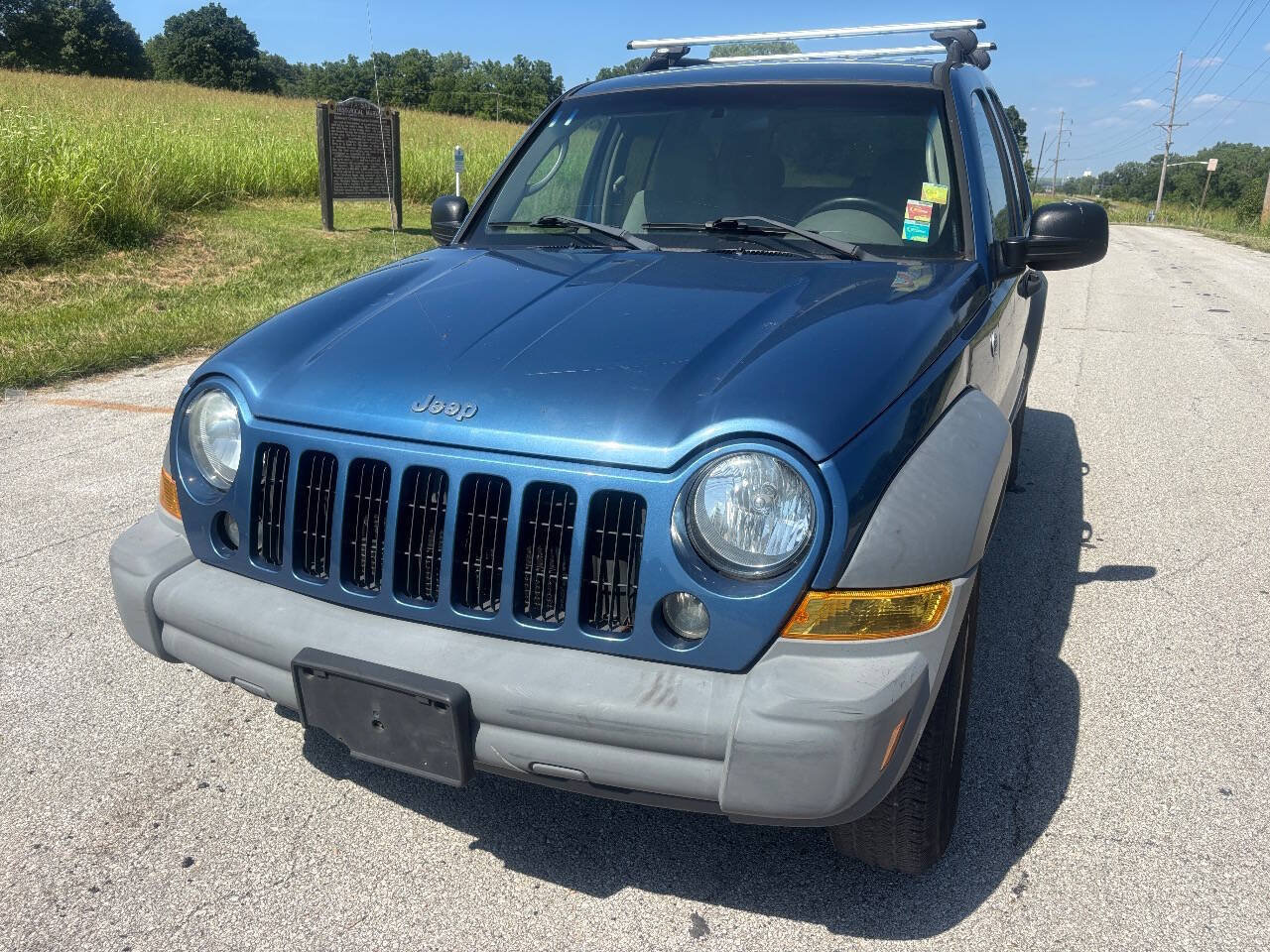 Used 2006 Jeep Liberty Sport AWD/4WD image 2