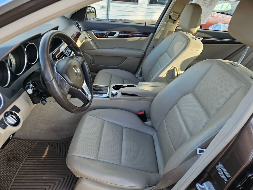 Used 2014 Mercedes-Benz C 300 4MATIC Sedan image 10