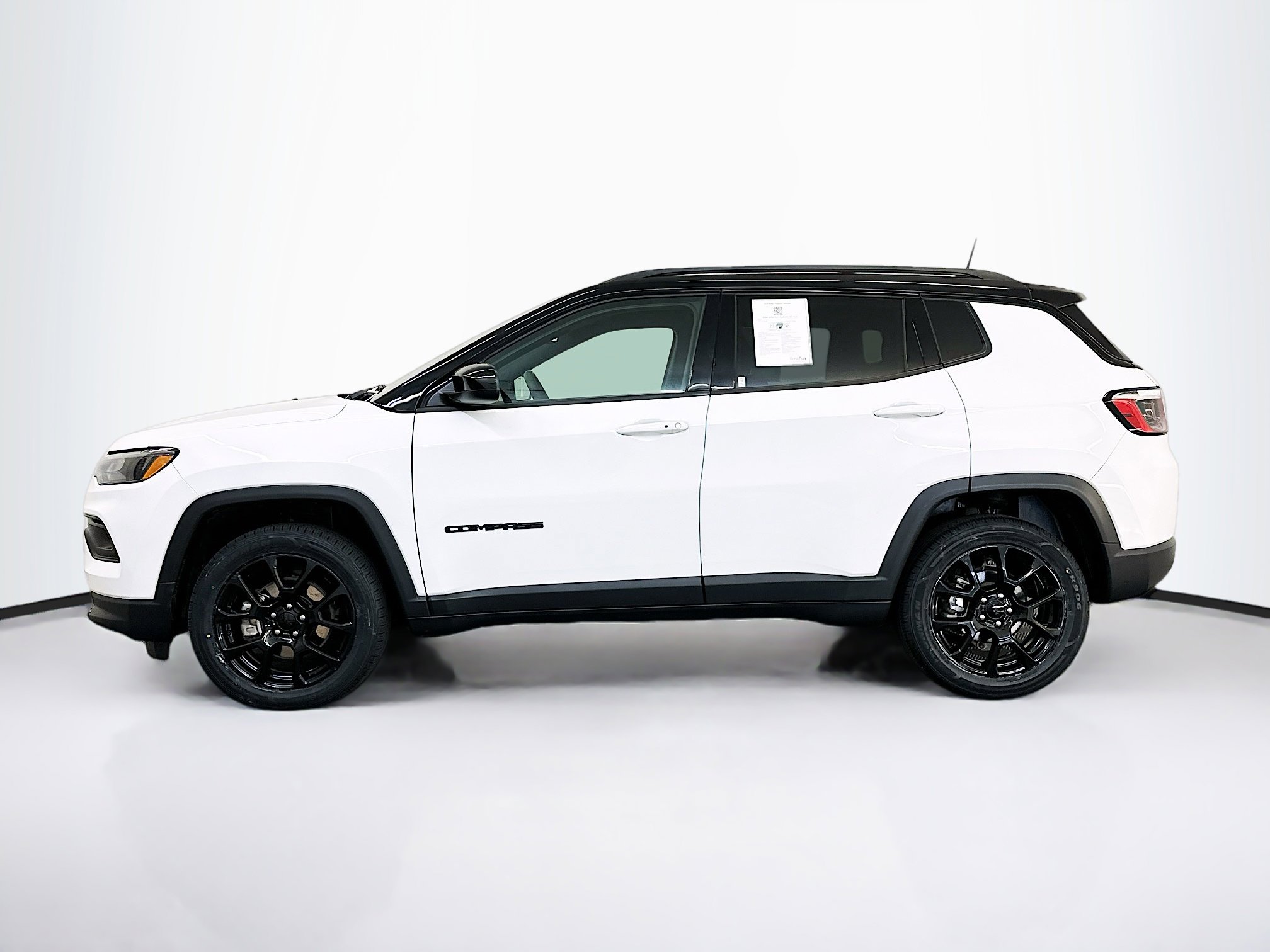 Used 2022 Jeep Compass Altitude image 4