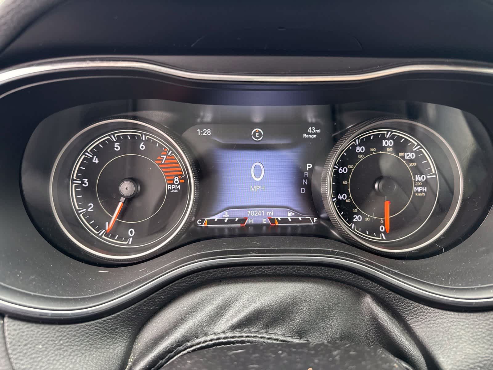 Used 2019 Jeep Cherokee Trailhawk w/ Cold Weather Group AWD/4WD image 17