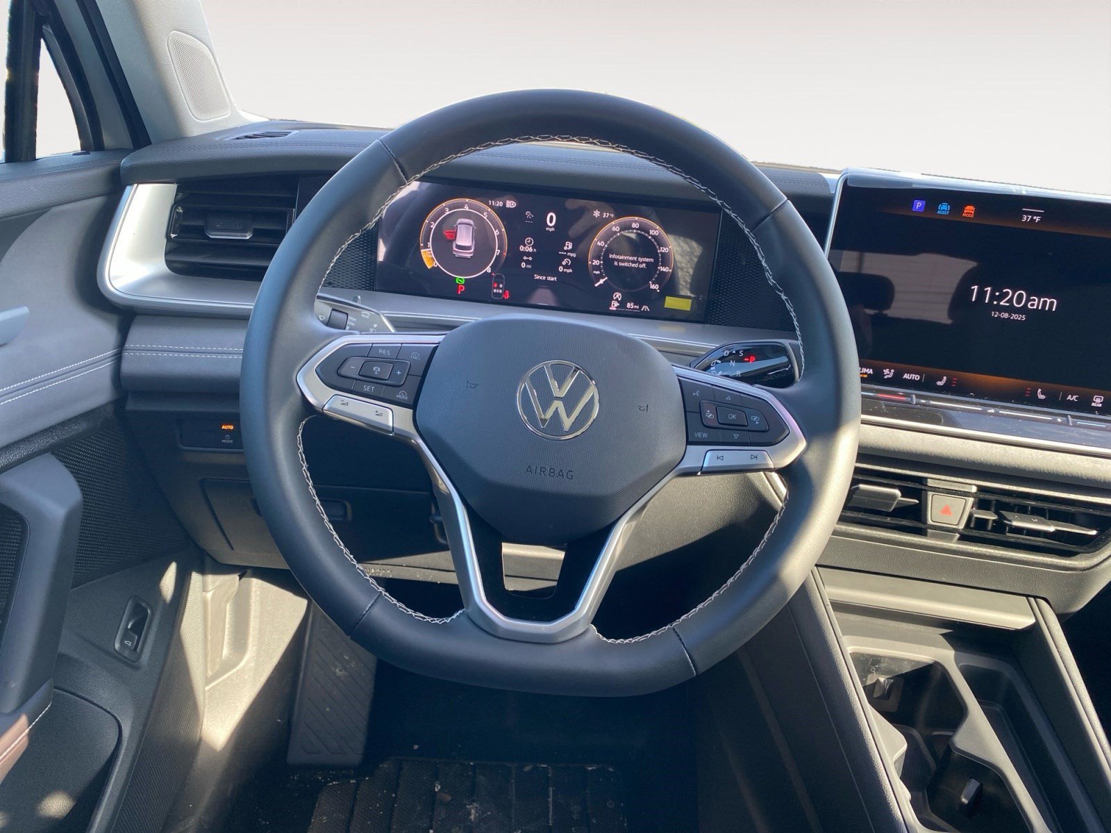 New 2026 Volkswagen Tiguan SE AWD/4WD image 15