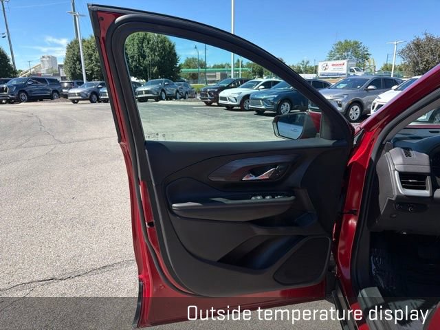 Used 2024 GMC Terrain SLE FWD image 26