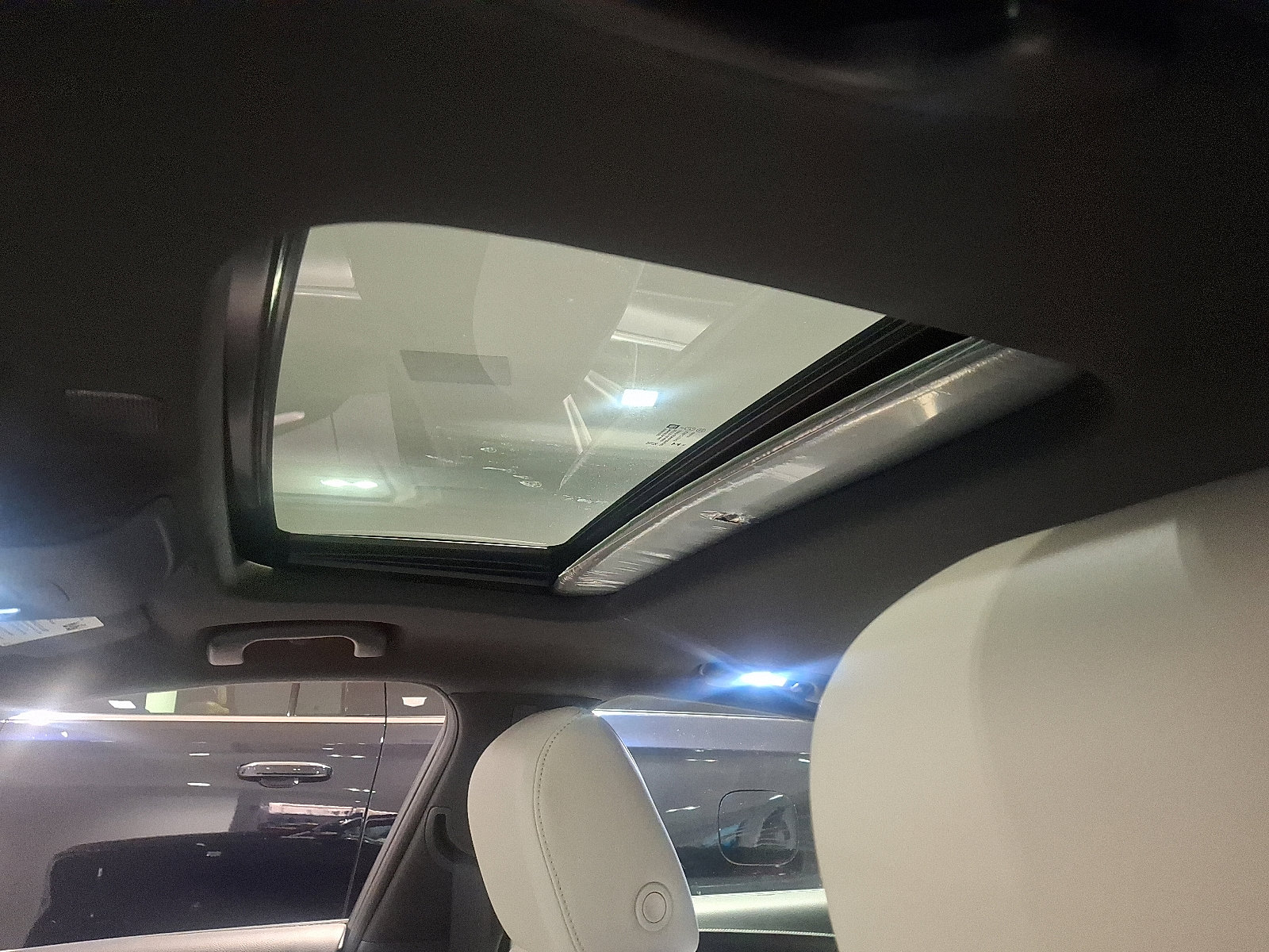 Used 2025 Cadillac CT4 Premium Luxury image 14