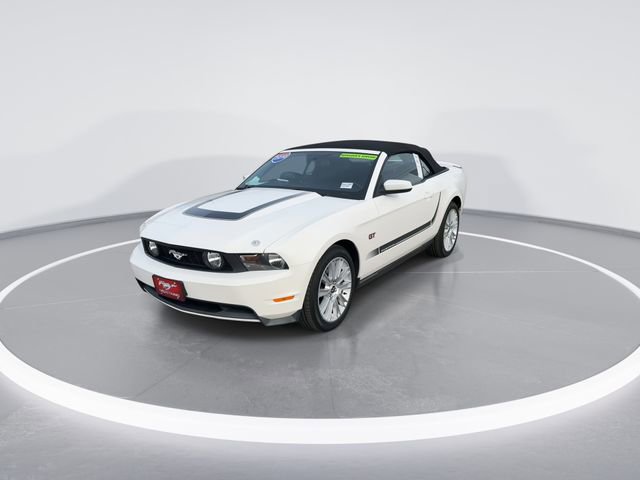 Used 2010 Ford Mustang GT image 2