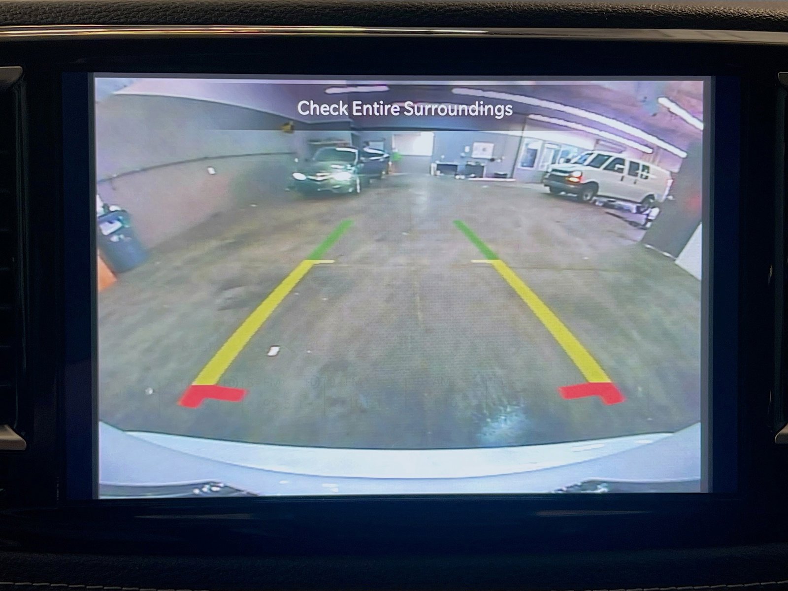 Used 2021 Chrysler Pacifica Limited AWD/4WD image 10