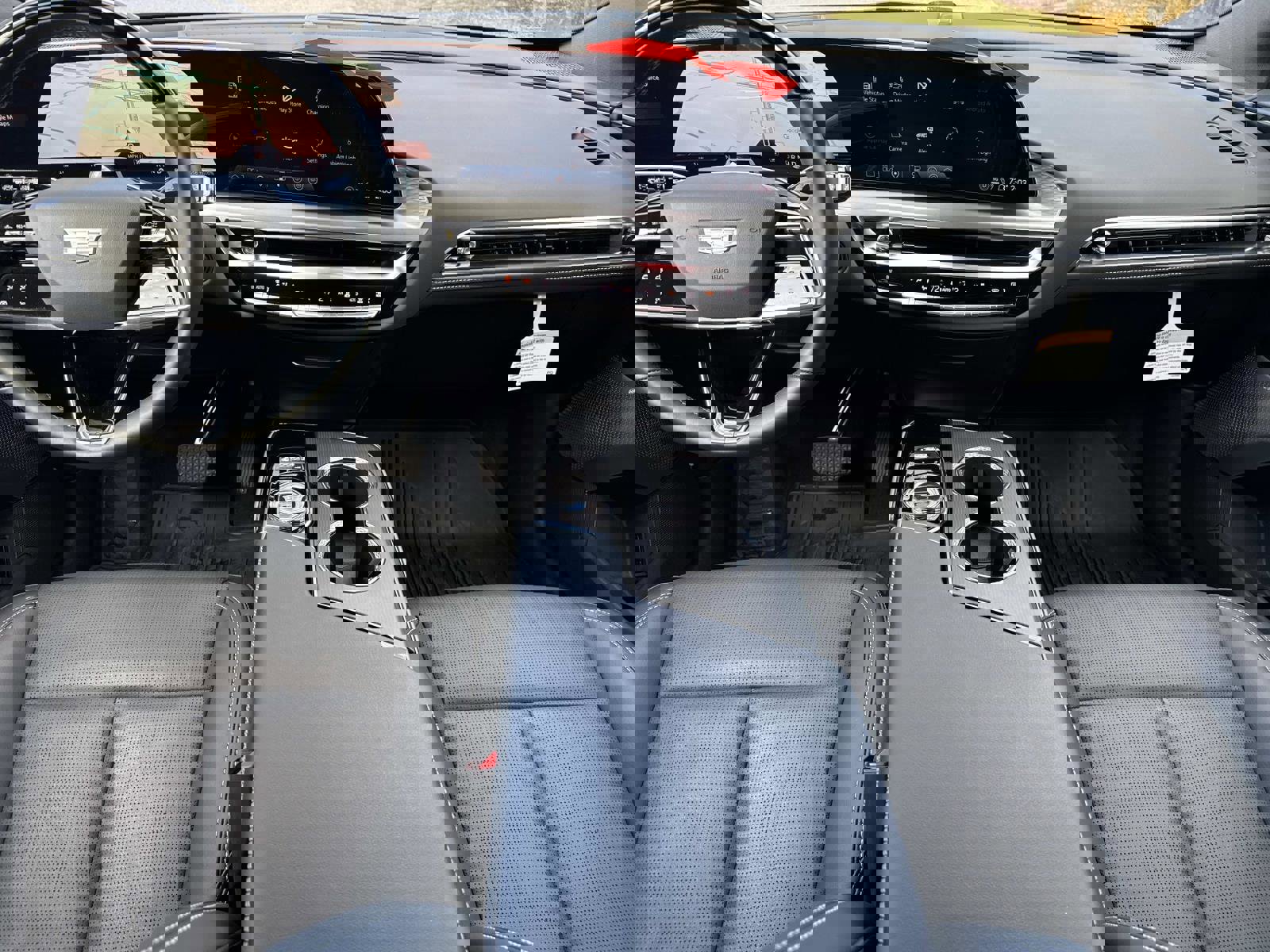 New 2025 Cadillac Lyriq Luxury image 17