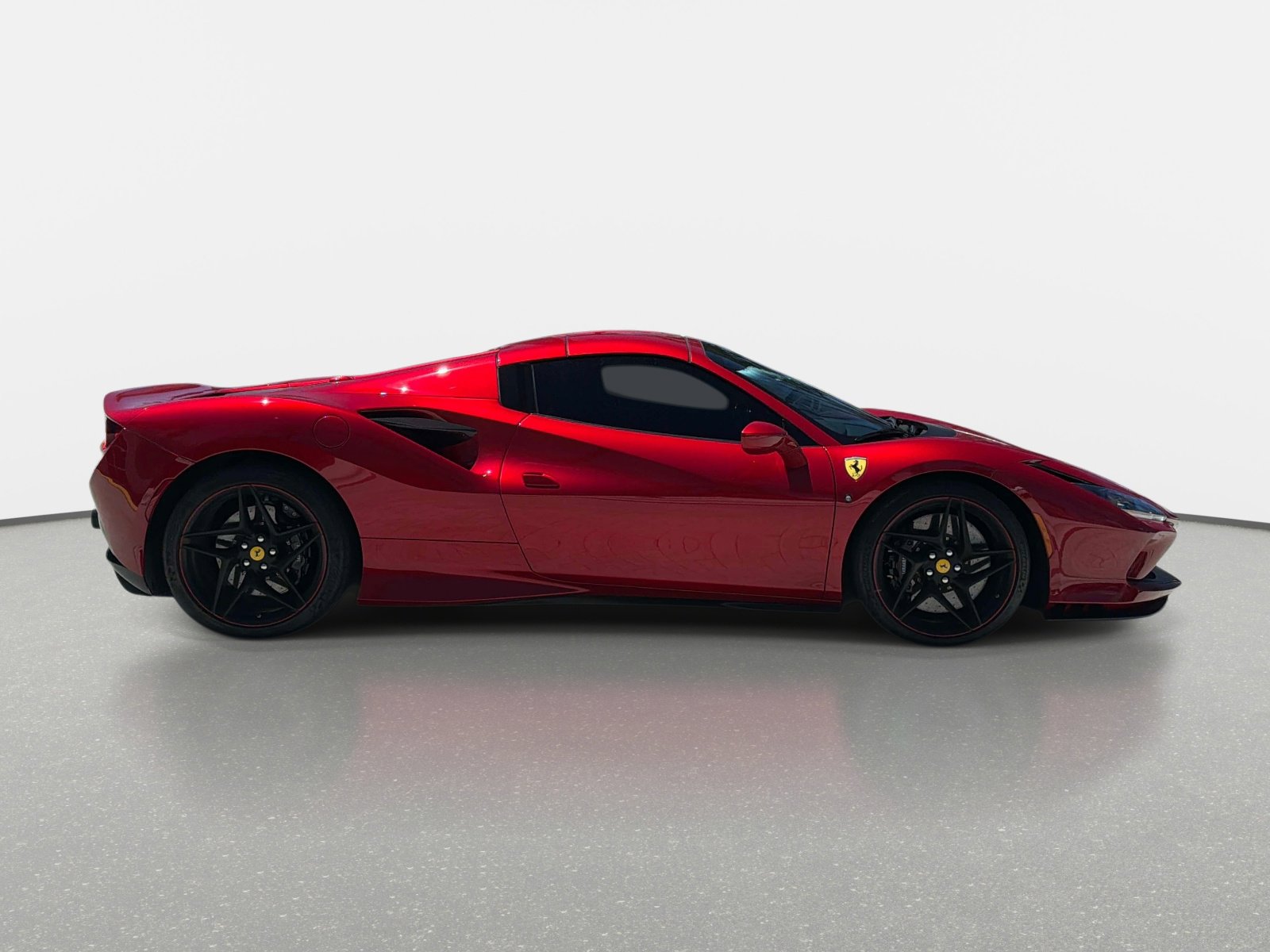 Used 2021 Ferrari F8 Tributo image 2