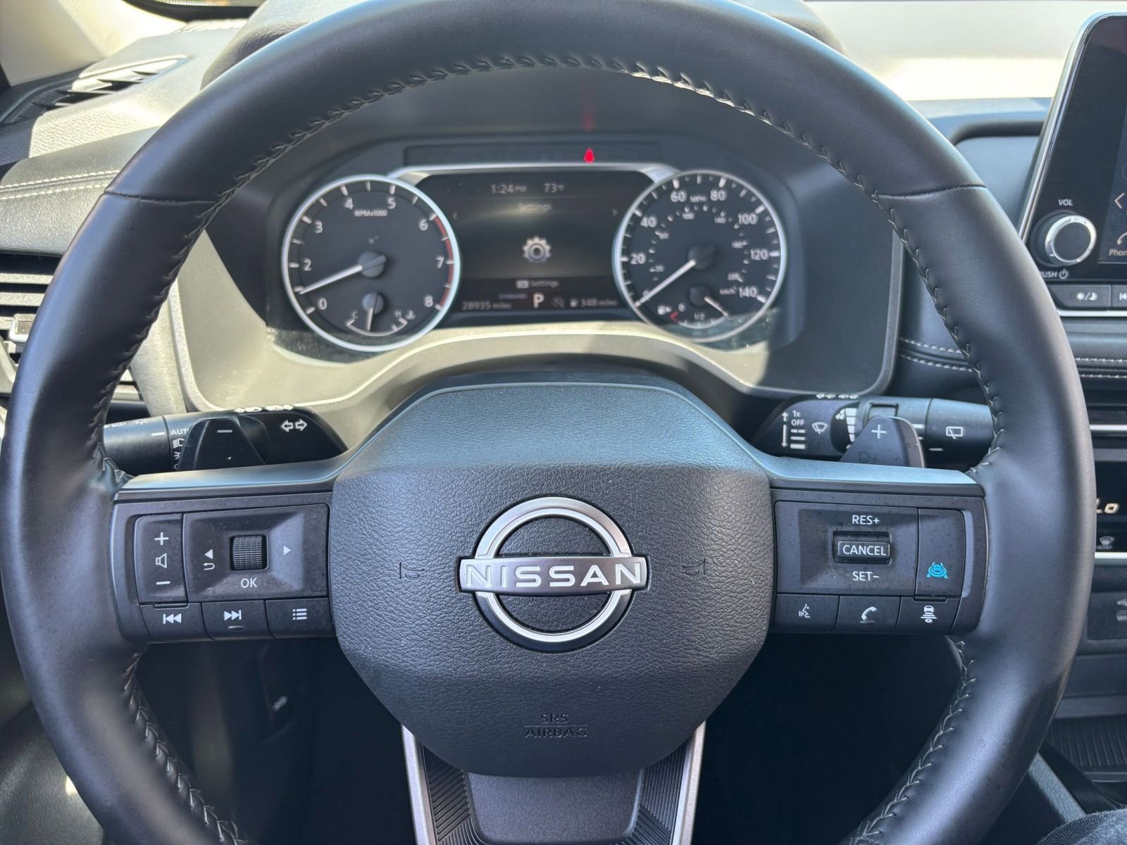 Used 2025 Nissan Rogue SV FWD image 30