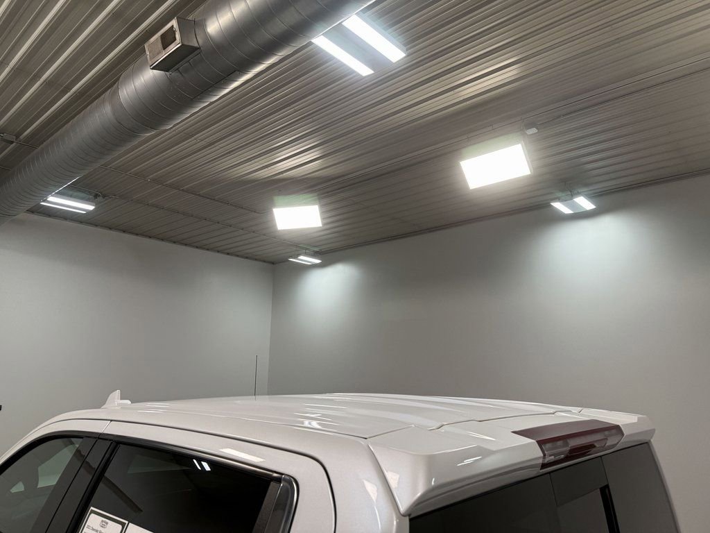 Used 2021 Chevrolet Silverado 1500 LTZ w/ Z71 Off-Road Package image 44