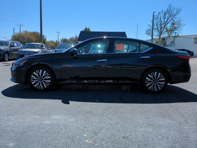 Certified 2025 Nissan Altima 2.5 SV image 7