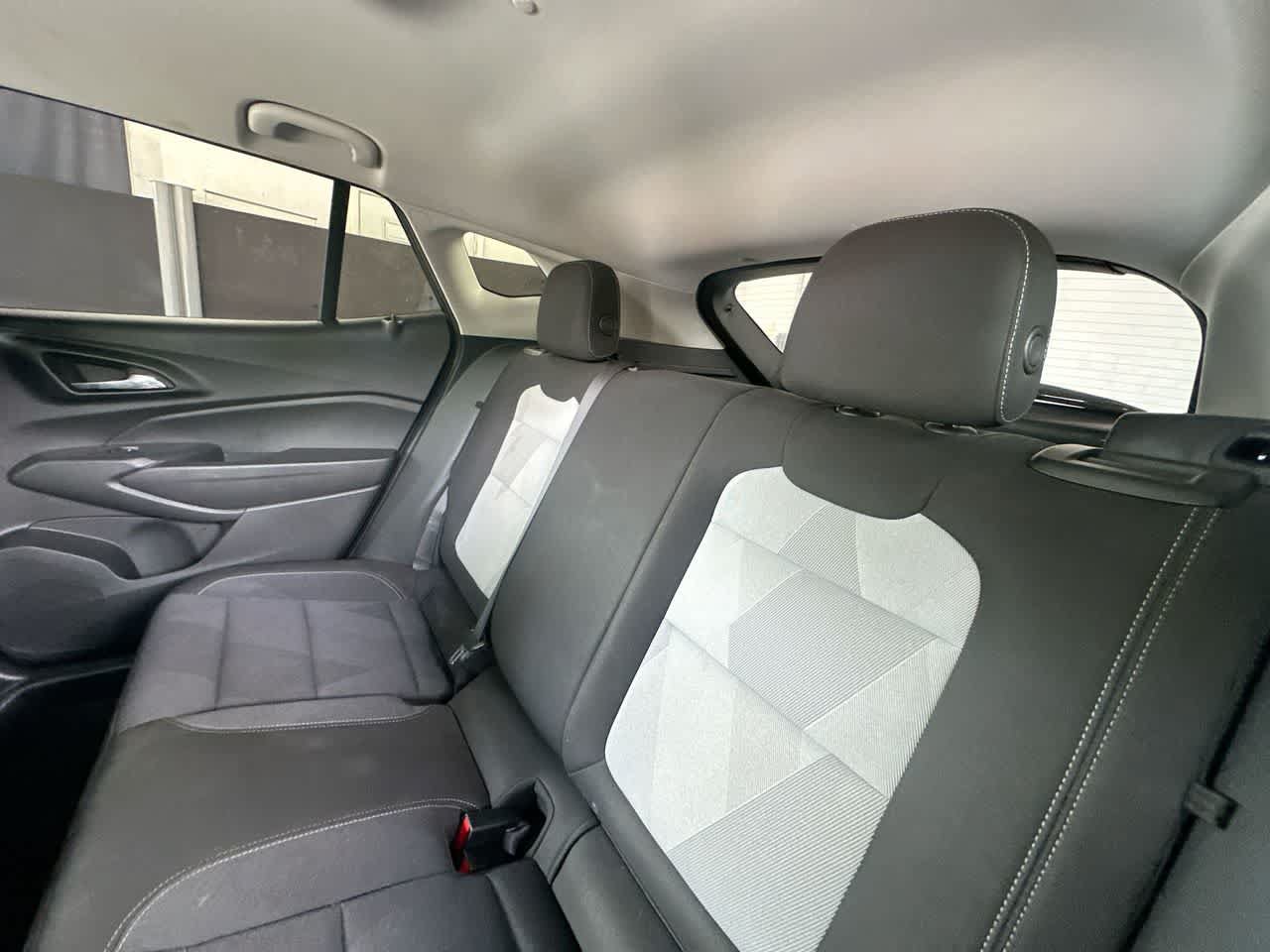 Used 2025 Chevrolet Trax LS FWD image 22