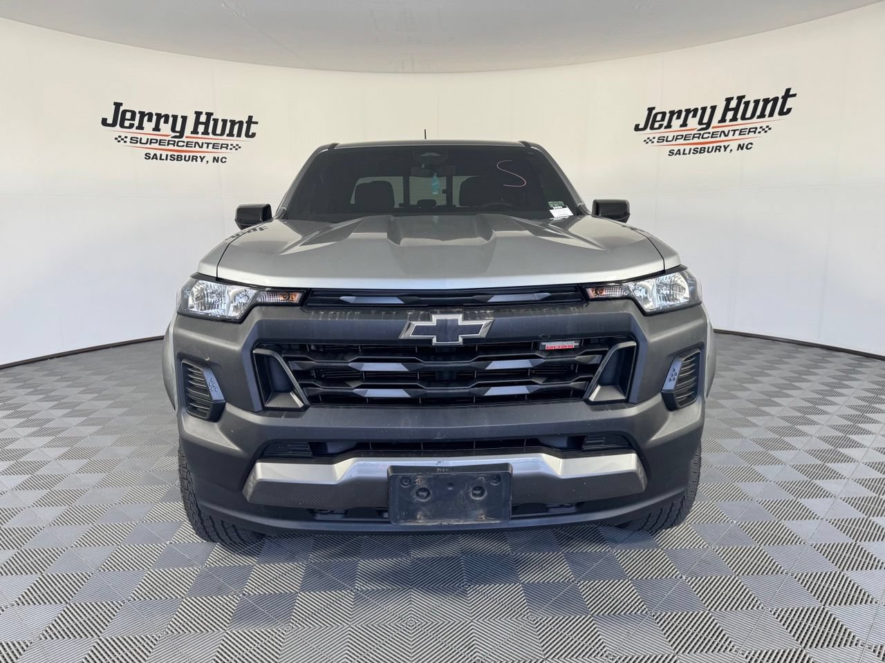 Used 2023 Chevrolet Colorado Trail Boss w/ Advanced Trailering Package AWD/4WD image 5