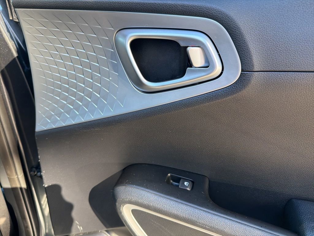 Used 2020 Kia Soul LX image 26