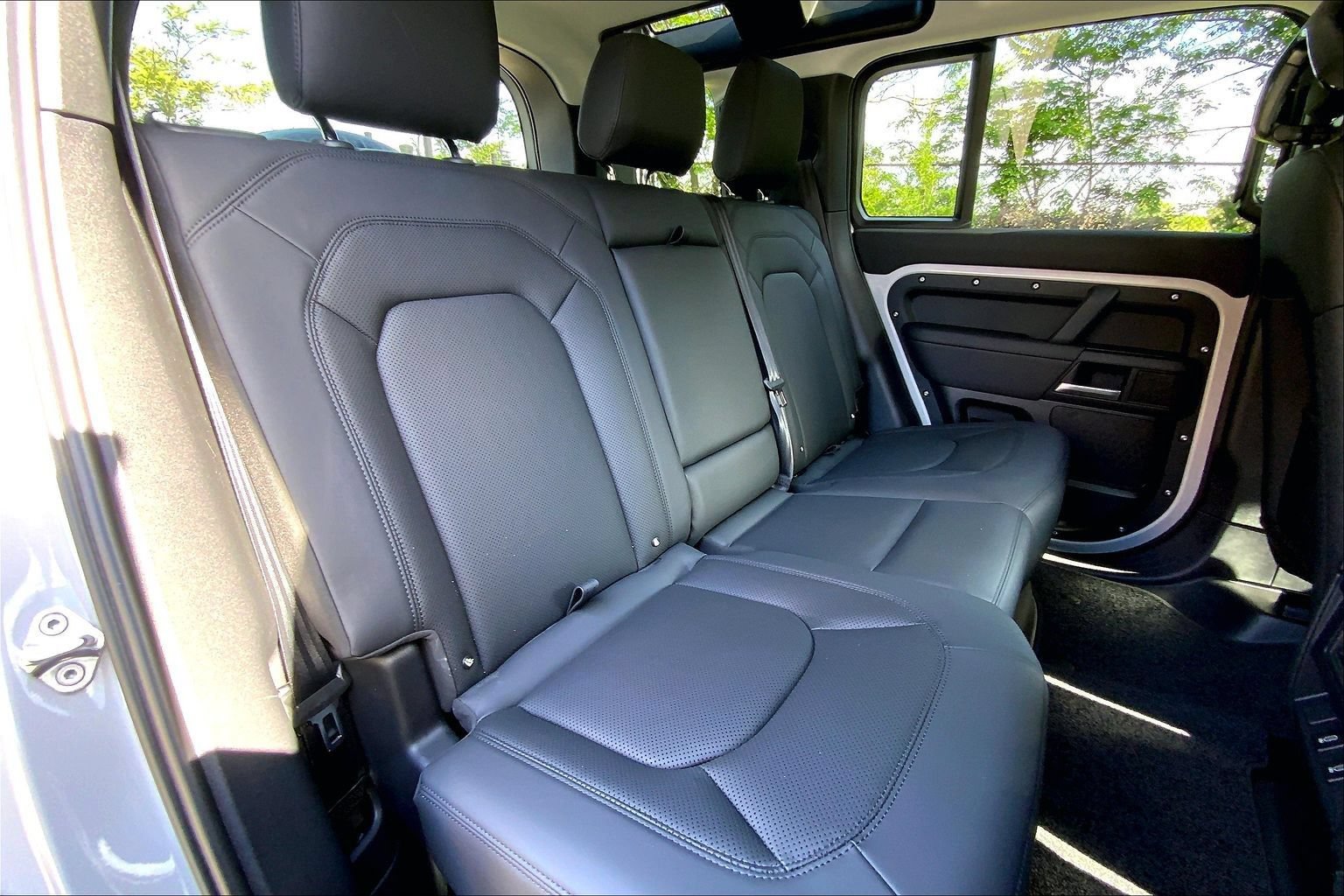 Certified 2026 Land Rover Defender 110 S AWD/4WD image 19