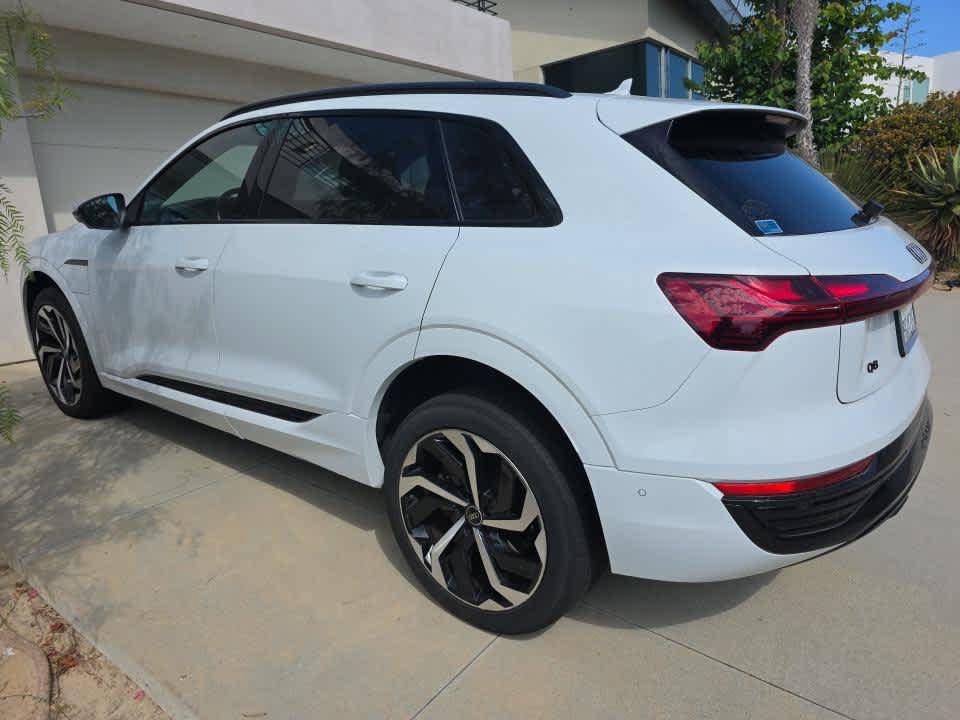 Used 2024 Audi Q8 e-tron Premium Plus w/ Premium Plus Package AWD/4WD image 4