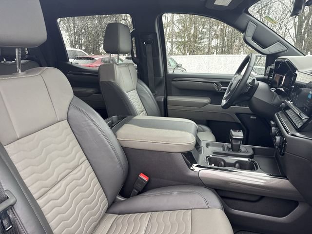 Used 2025 Chevrolet Silverado 1500 ZR2 w/ Technology Package image 28