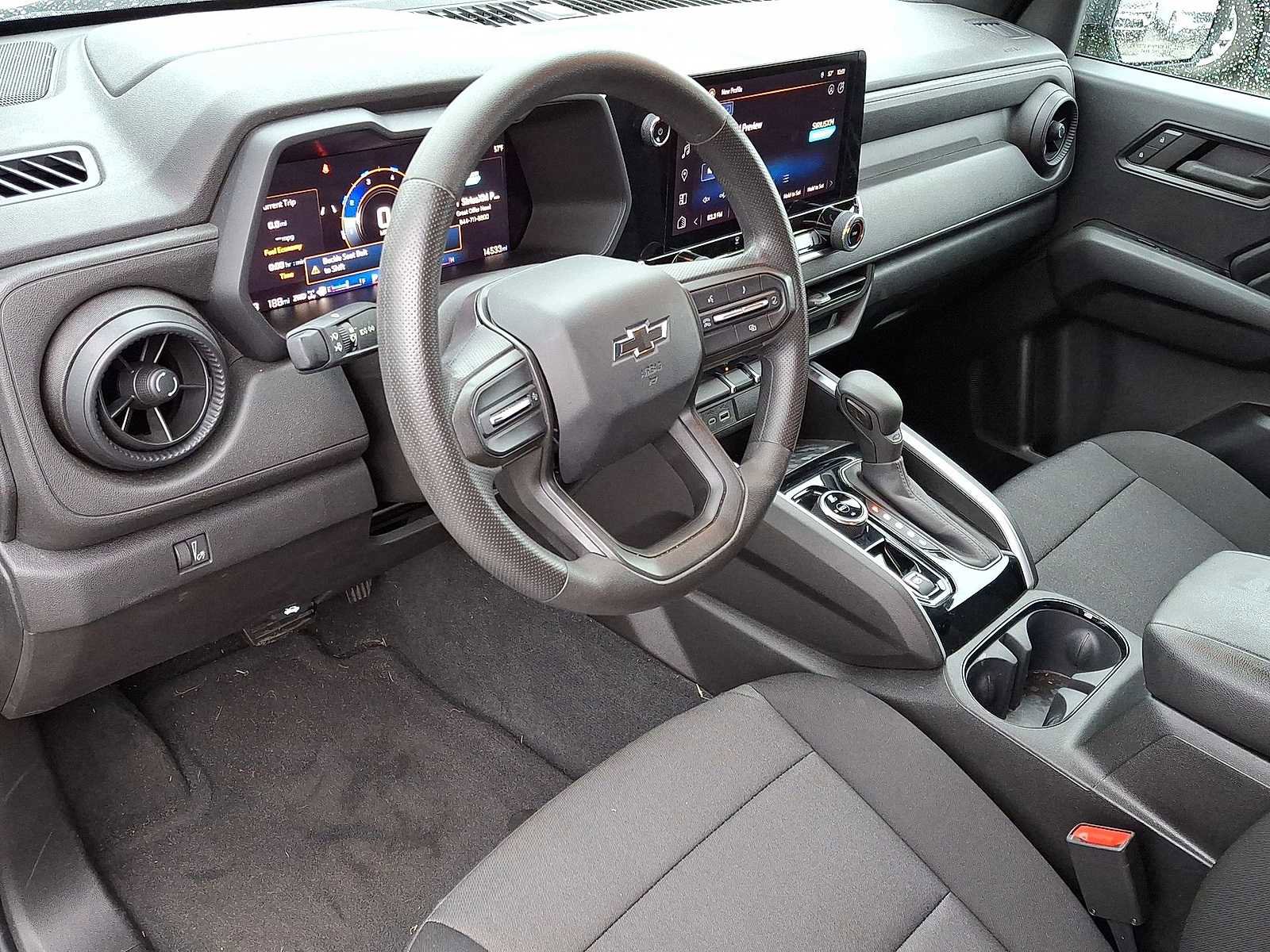 Used 2024 Chevrolet Colorado Trail Boss image 16