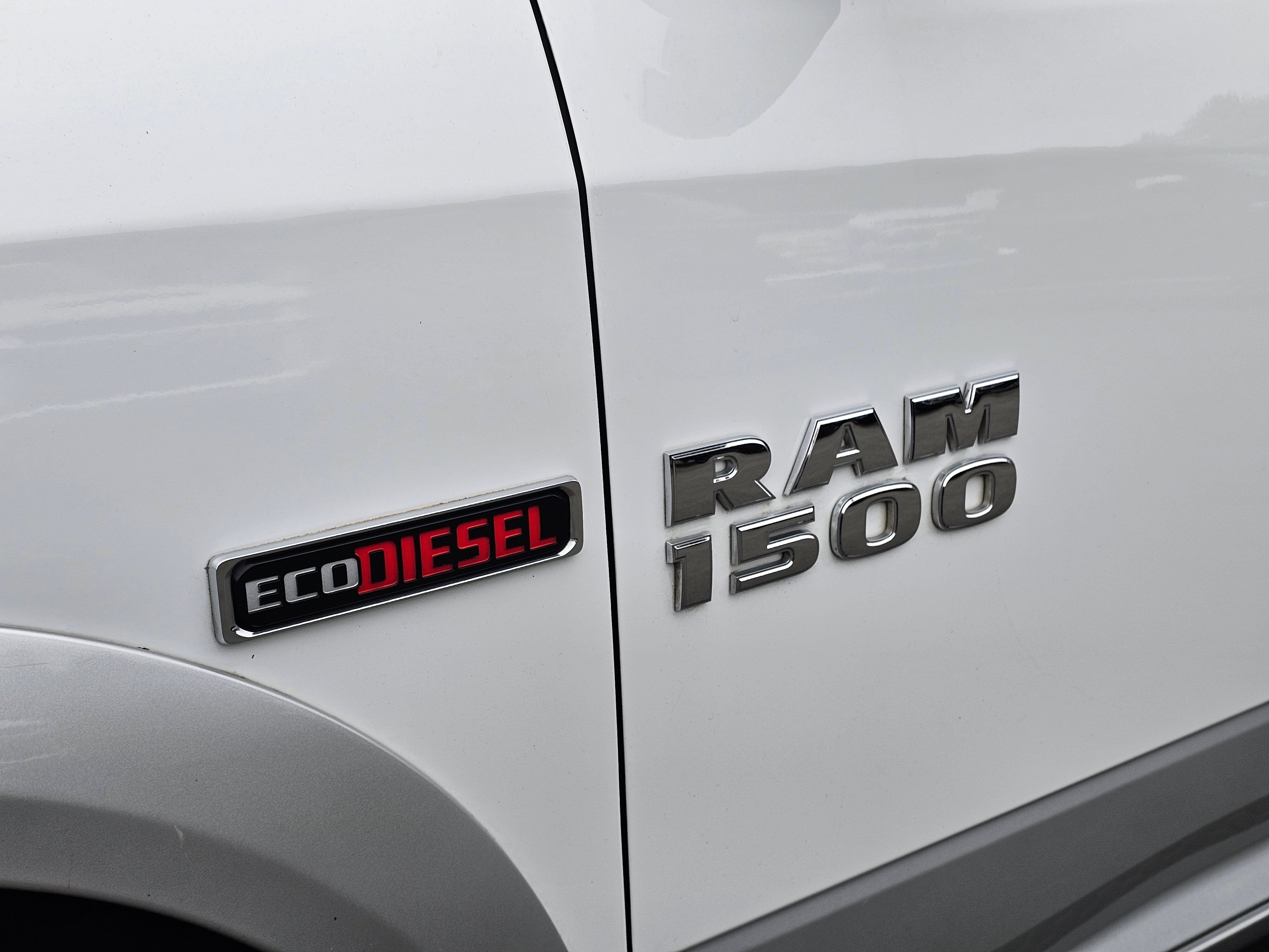 Used 2018 RAM 1500 Laramie AWD/4WD image 13