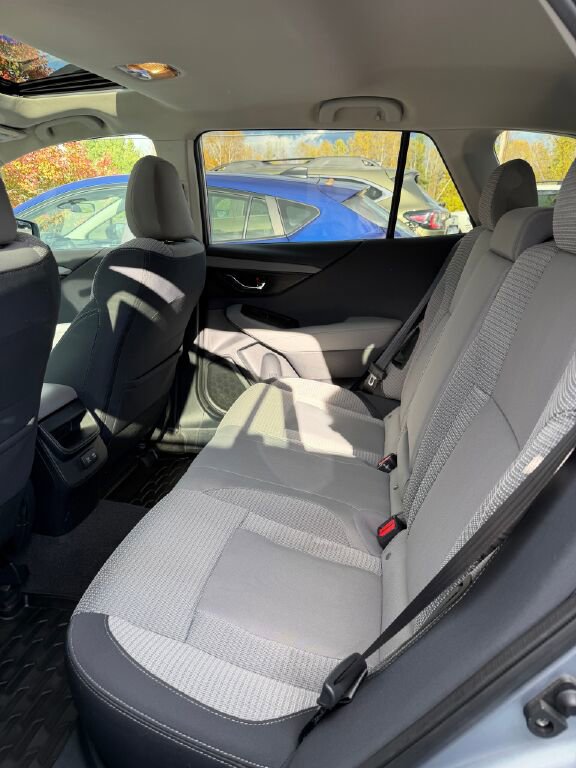 Used 2021 Subaru Outback Premium image 14