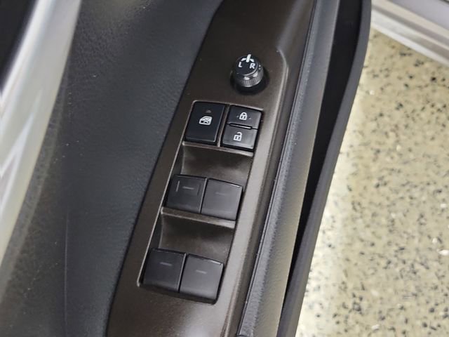 Used 2021 Toyota Camry SE FWD image 22