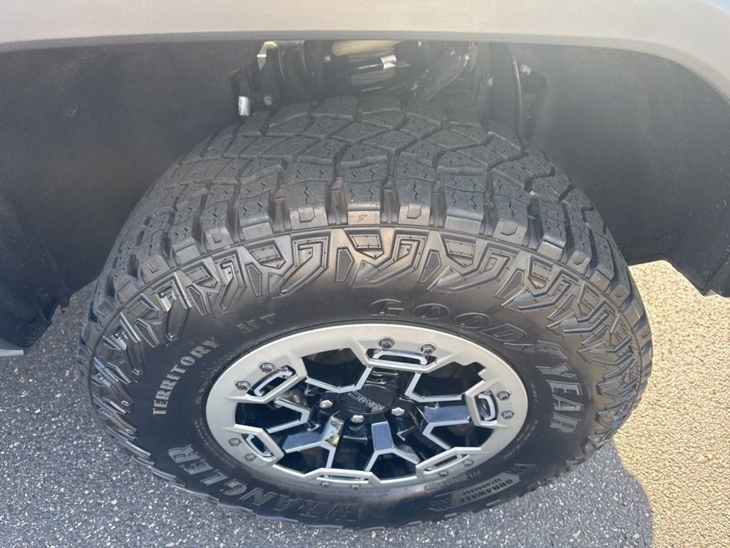 Used 2023 GMC Canyon AT4X w/ Edition 1 image 10