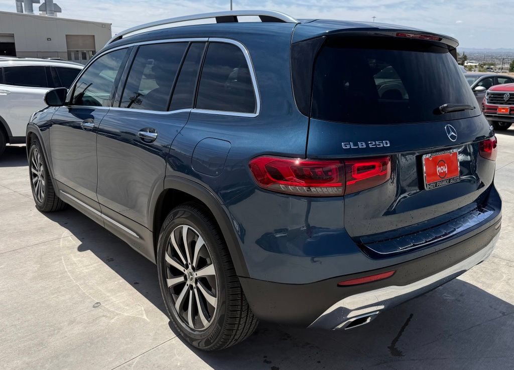 Used 2022 Mercedes-Benz GLB 250 4MATIC image 7