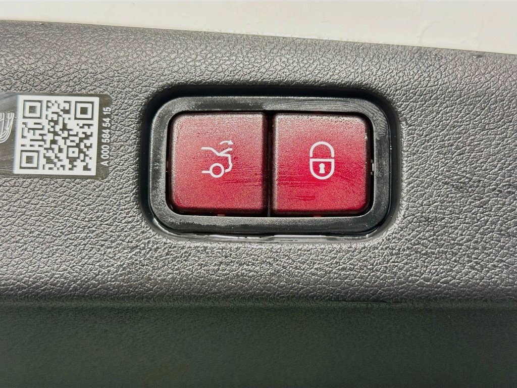 Used 2026 Mercedes-Benz E 350 Sedan image 39