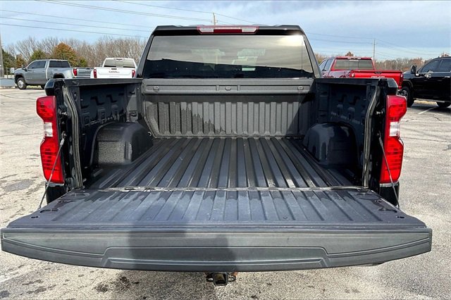 Used 2023 Chevrolet Silverado 1500 Custom image 7