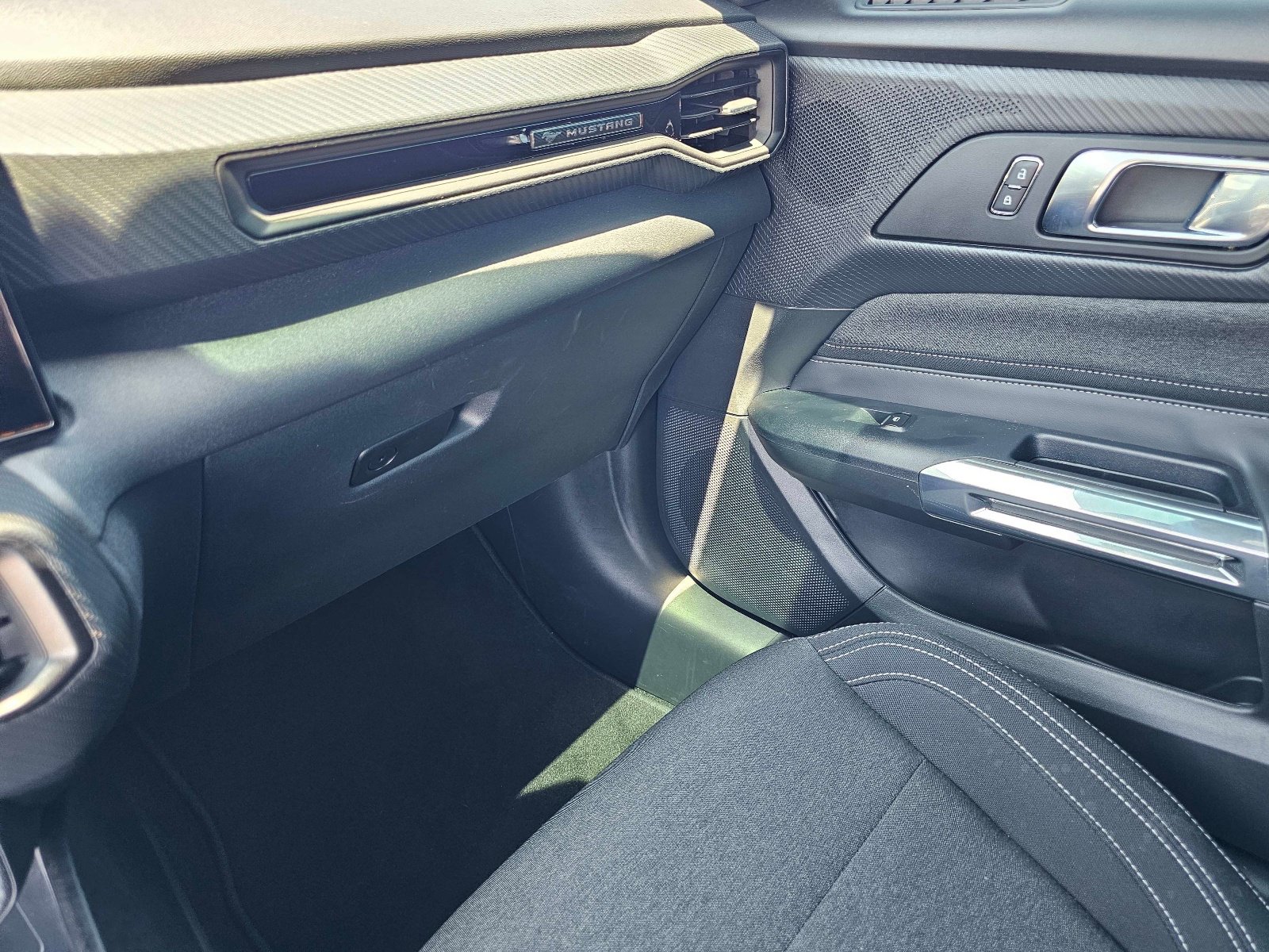 Used 2024 Ford Mustang GT RWD image 26