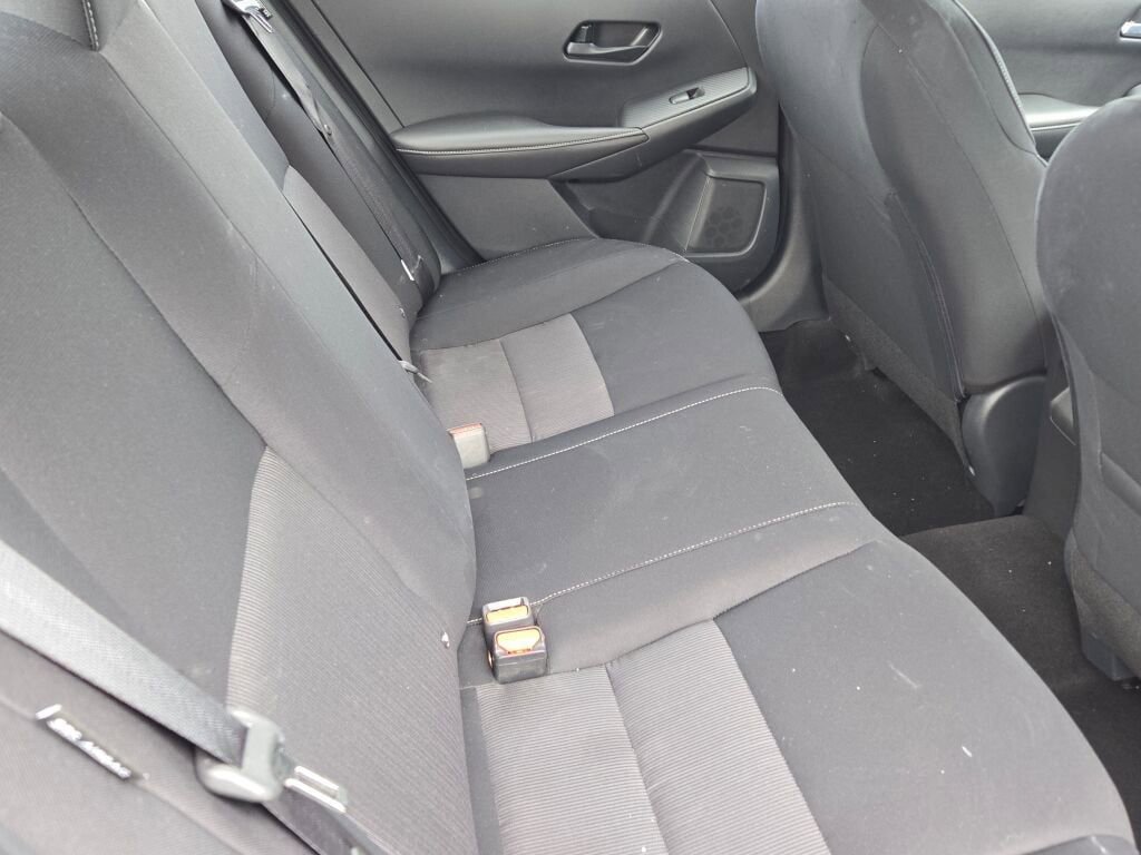 Used 2025 Nissan Sentra SV FWD image 9