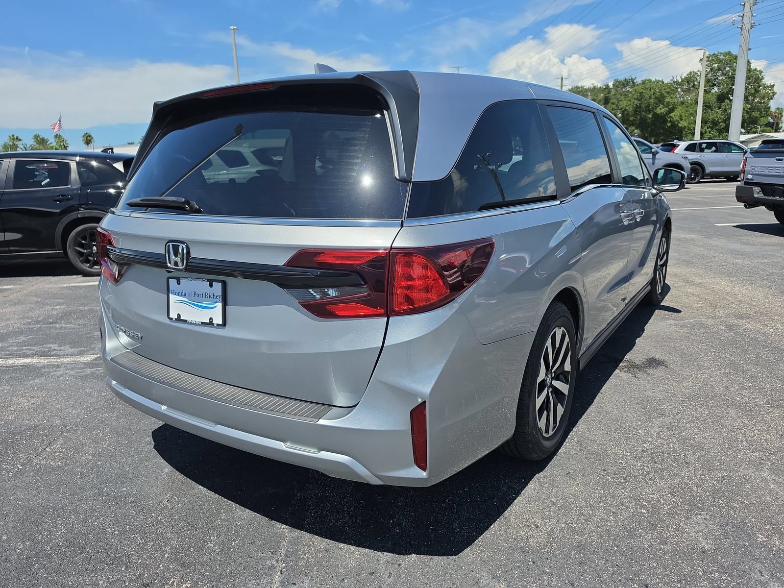 Used 2025 Honda Odyssey EX-L image 4