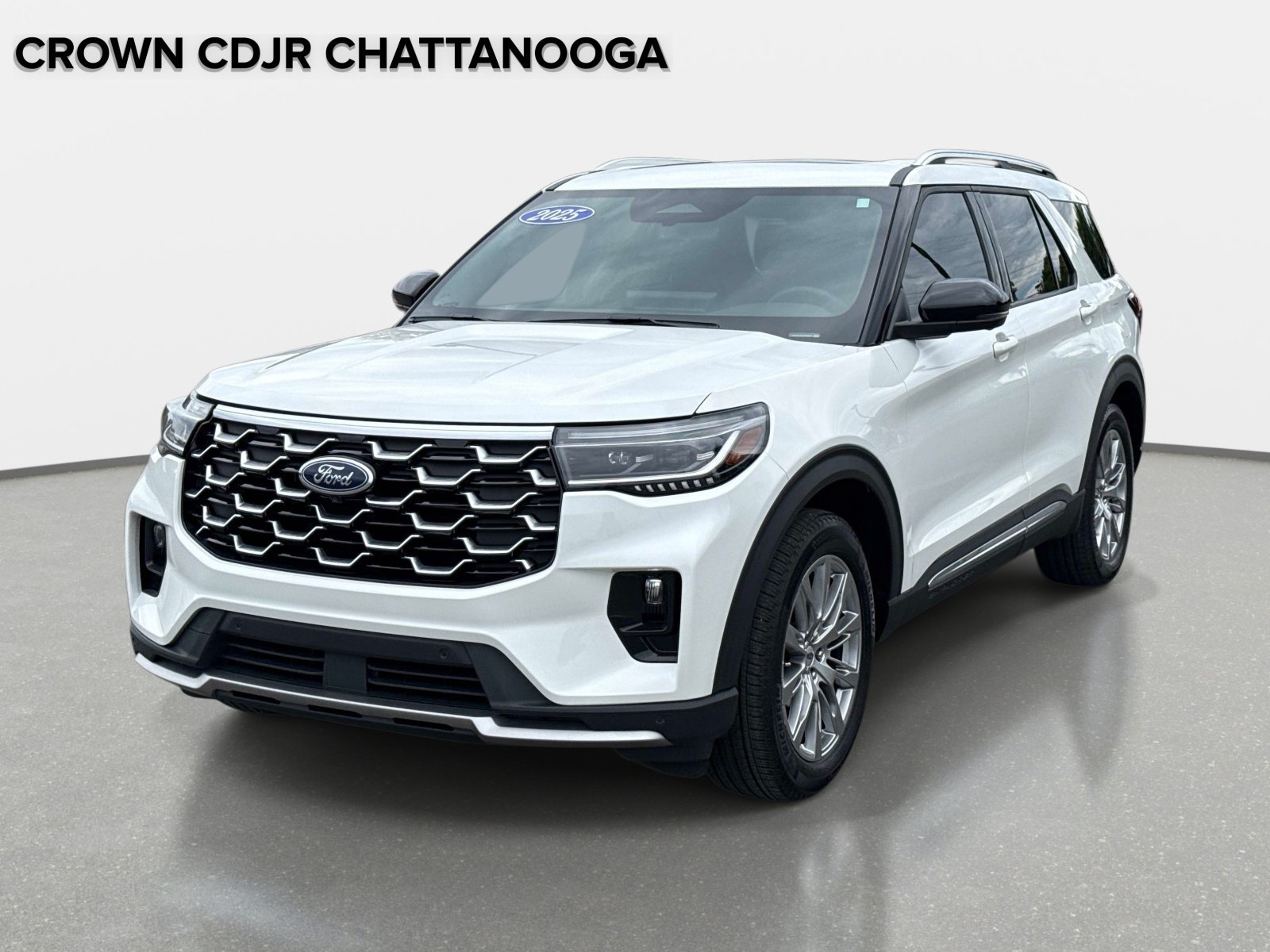 Used 2025 Ford Explorer Platinum RWD image 9
