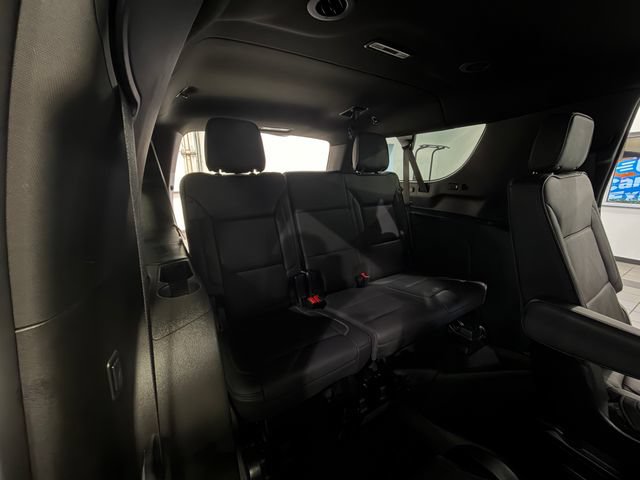 Used 2025 GMC Yukon XL Denali AWD/4WD image 15