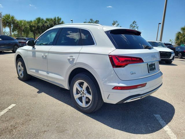 Certified 2023 Audi Q5 Premium AWD/4WD image 5