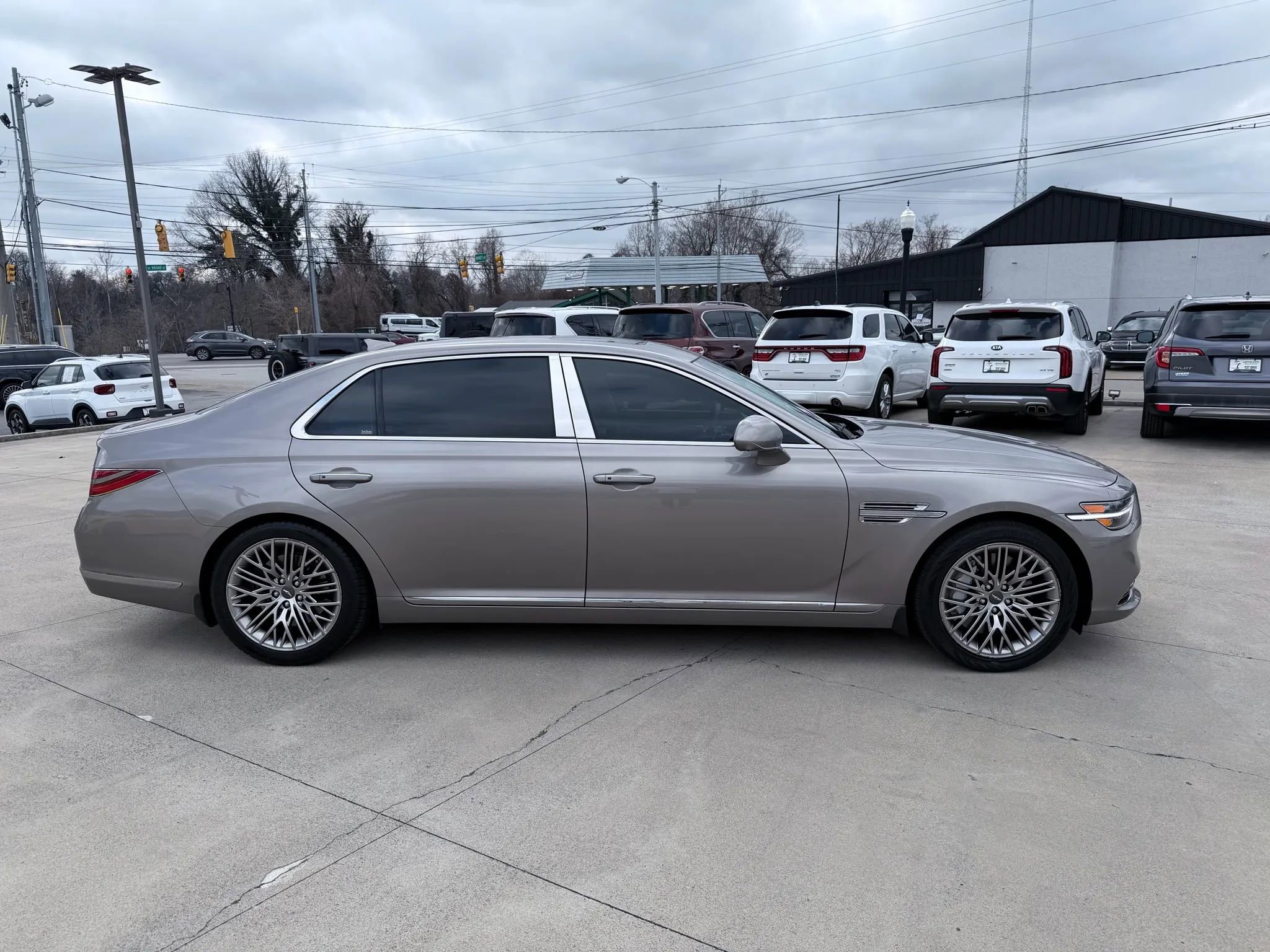 Used 2021 Genesis G90 5.0 Ultimate image 7