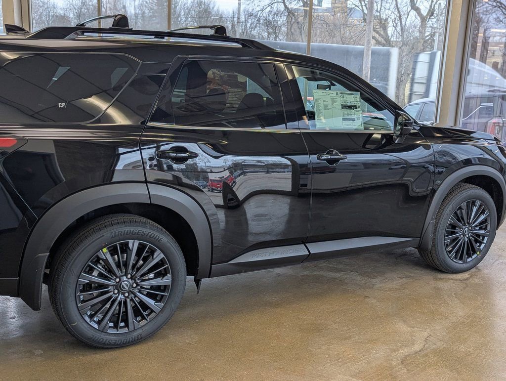 New 2026 Nissan Pathfinder SL image 7