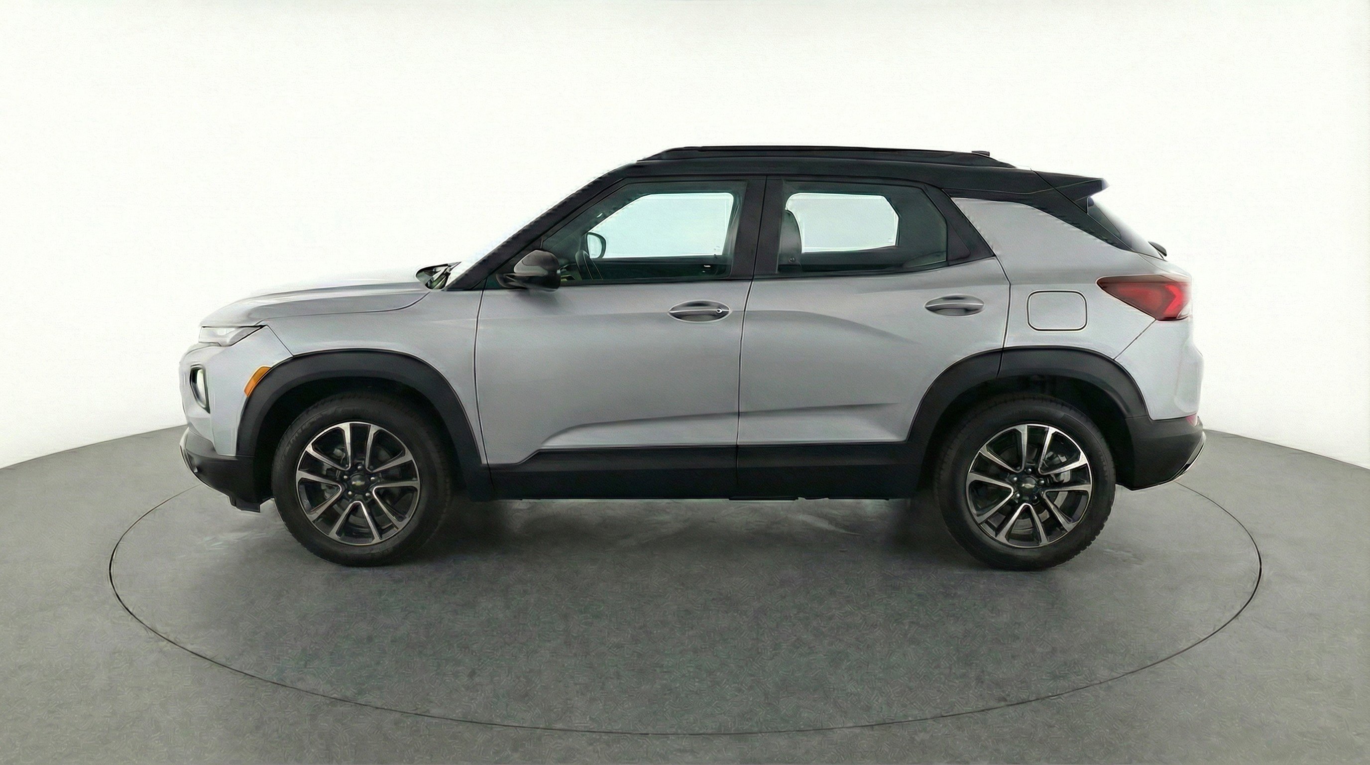 Used 2025 Chevrolet TrailBlazer LT AWD/4WD image 5