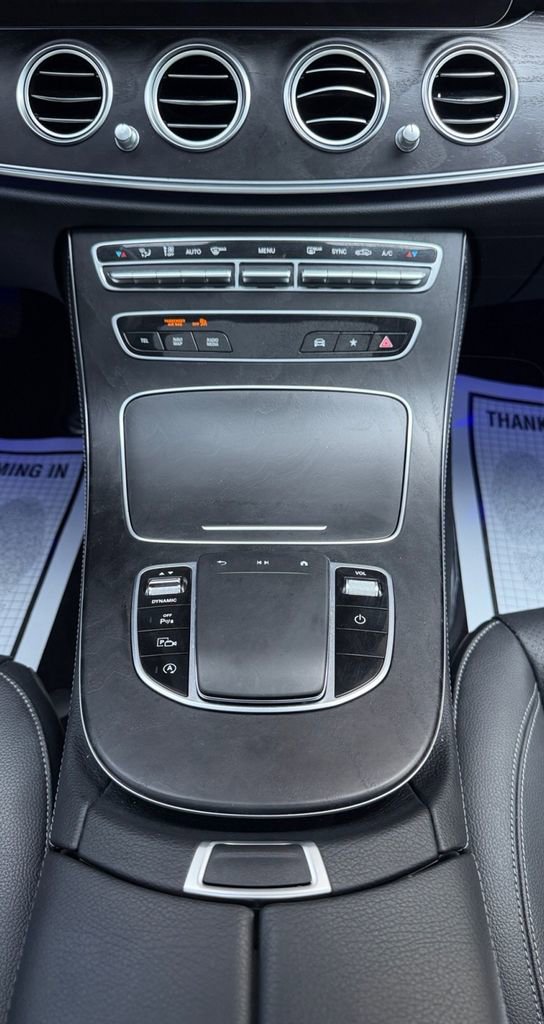 Used 2023 Mercedes-Benz E 350 4MATIC Sedan image 17