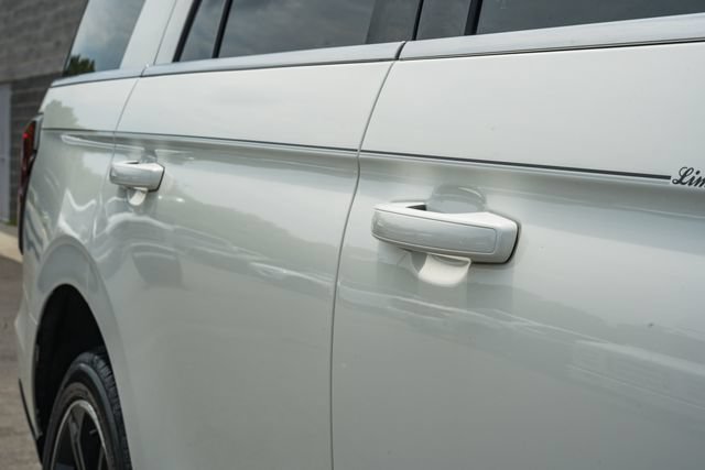 Used 2024 Ford Expedition Limited AWD/4WD image 23
