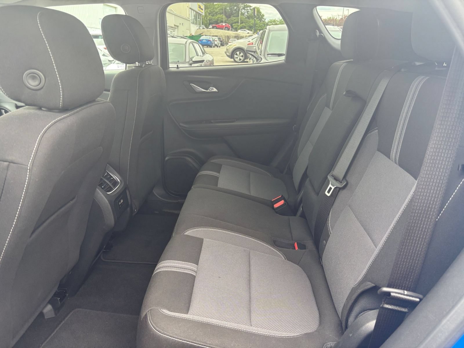 Used 2025 Chevrolet Blazer LT FWD image 21