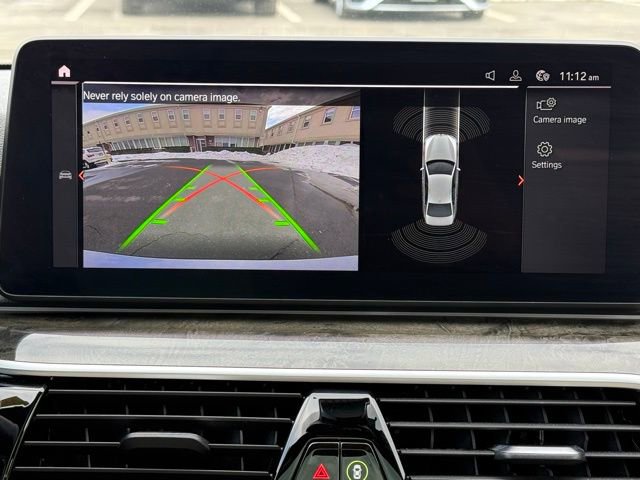 Used 2022 BMW 540i xDrive w/ Premium Package image 40