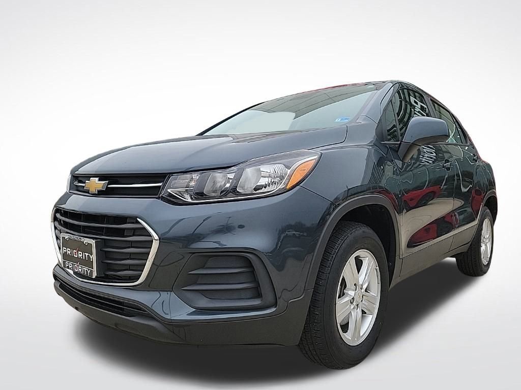 Used 2021 Chevrolet Trax LS image 1